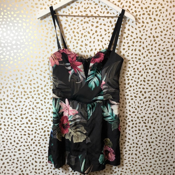 Guess Pants - GUESS black floral print romper